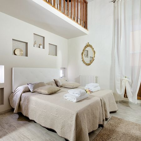 Santa Croce Cathedral By Mmega Apartment Флоренция Екстериор снимка