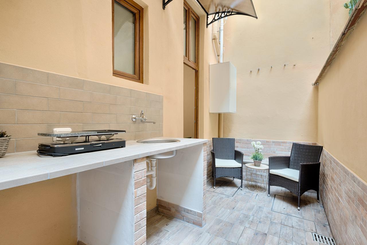 Santa Croce Cathedral By Mmega Apartment Флоренция Екстериор снимка